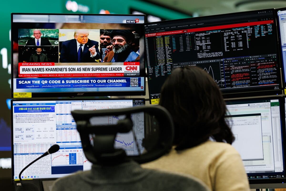 Complacency Is Cracking as Goldman Clients Brace for Stocks Rout