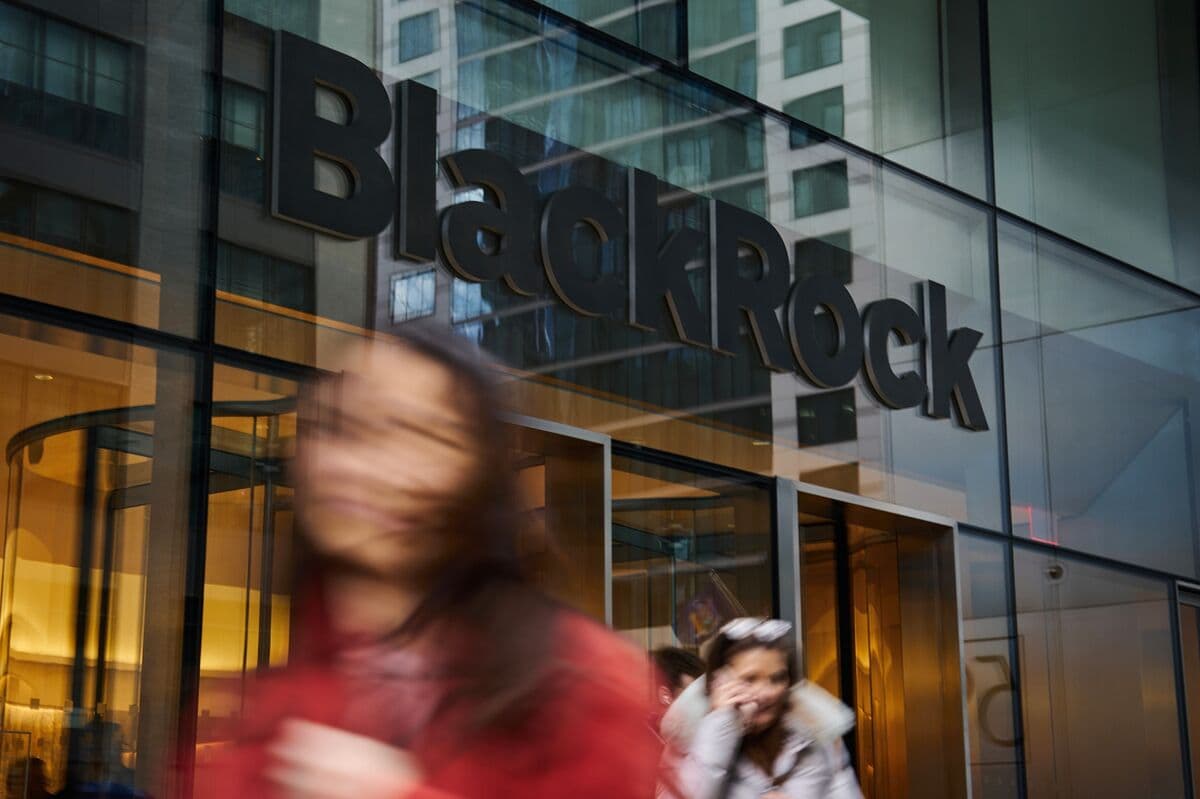 BlackRock Advises on Credit Income as Best Strategy Amid Market Volatility
