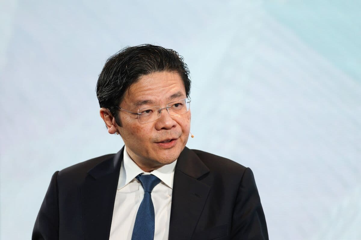 Singapore's Prime Minister Warns of Economic Growth and Inflation Risks Ahead