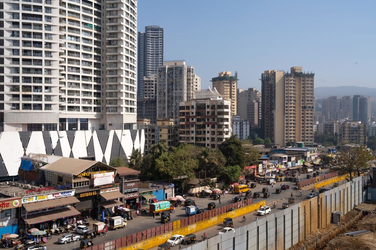 India’s Economy Faces Threats That Currency Band-Aid Can’t Fix