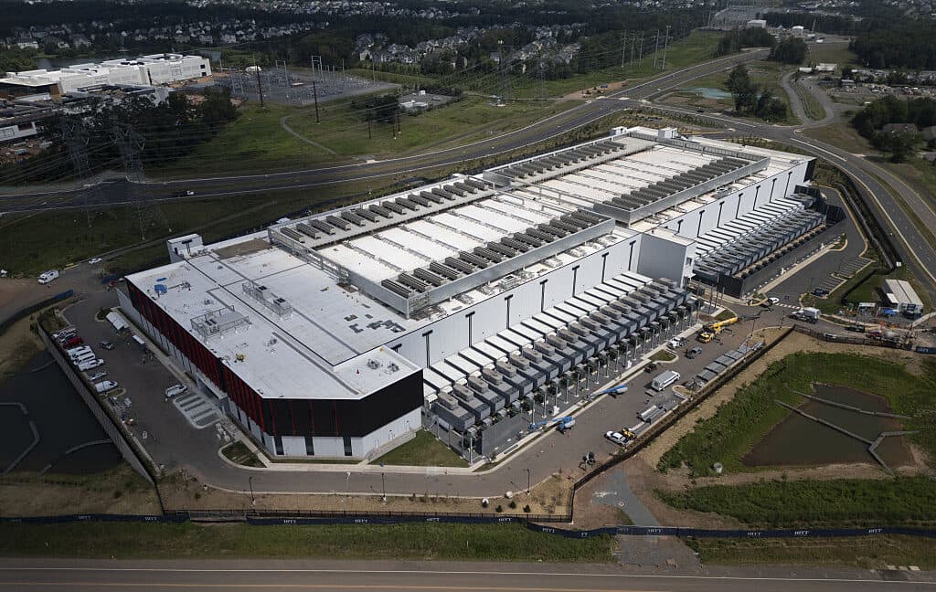Data Center Operators Address Water Usage Challenges Amid Growing Concerns