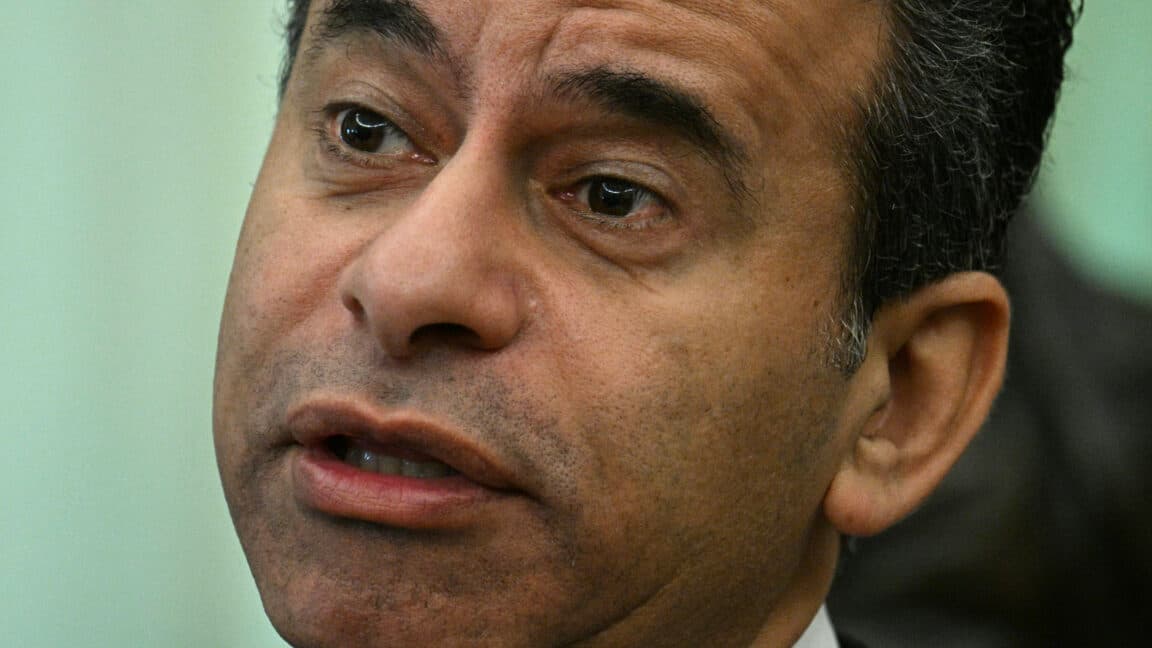 FDA Commissioner Resigns Following Pressure from Trump Administration on E-Cigarette Approval