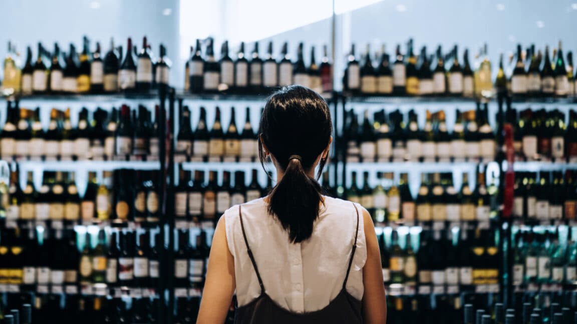 New Experimental Wine Bottle Monitors Oxygen Flow Through Cork