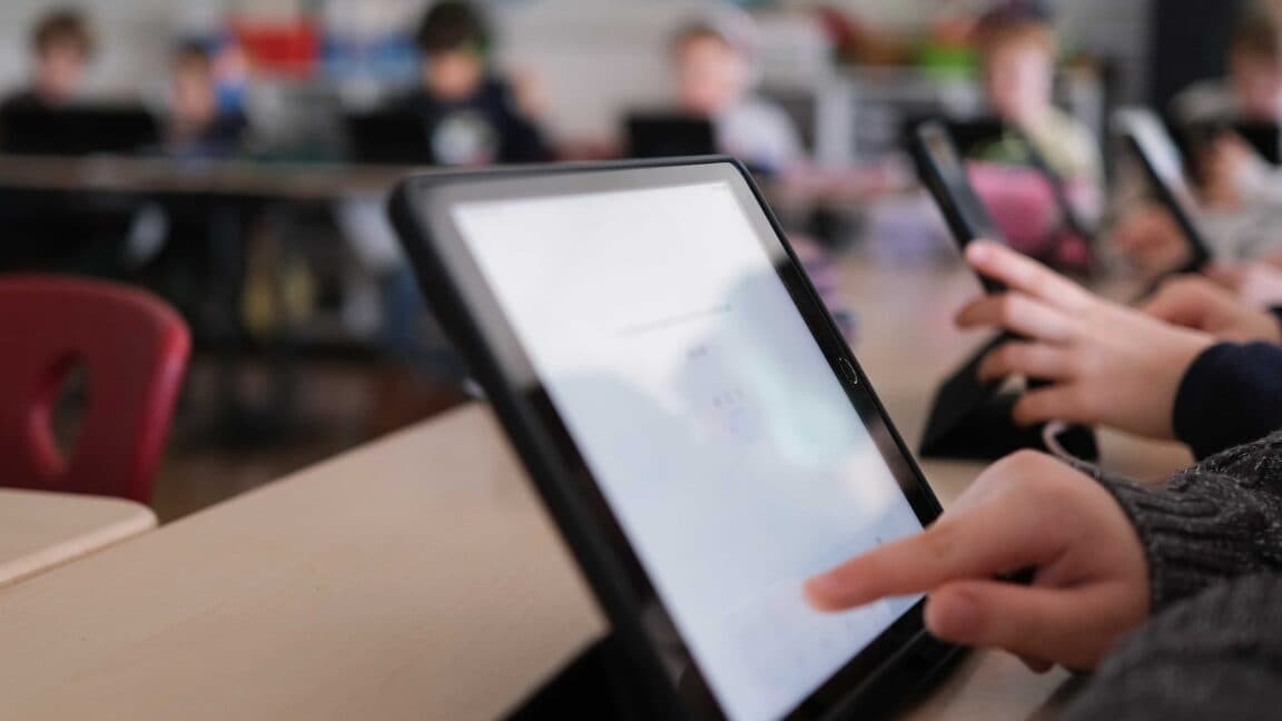 FCC Considers Ending $2 Billion Program for School and Library Internet Access