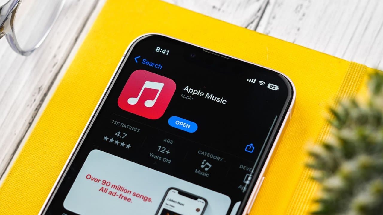 Apple Music, yapay zeka ile üretilen müzikleri ayırt etmek için etiketler getiriyor