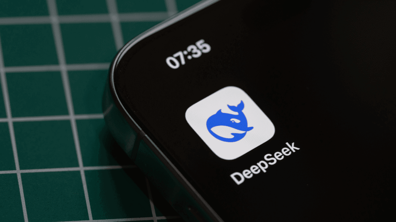 Yapay zeka şirketi DeepSeek, ilk yatırım turunda 45 milyar dolar değerlemeye ulaşabilir