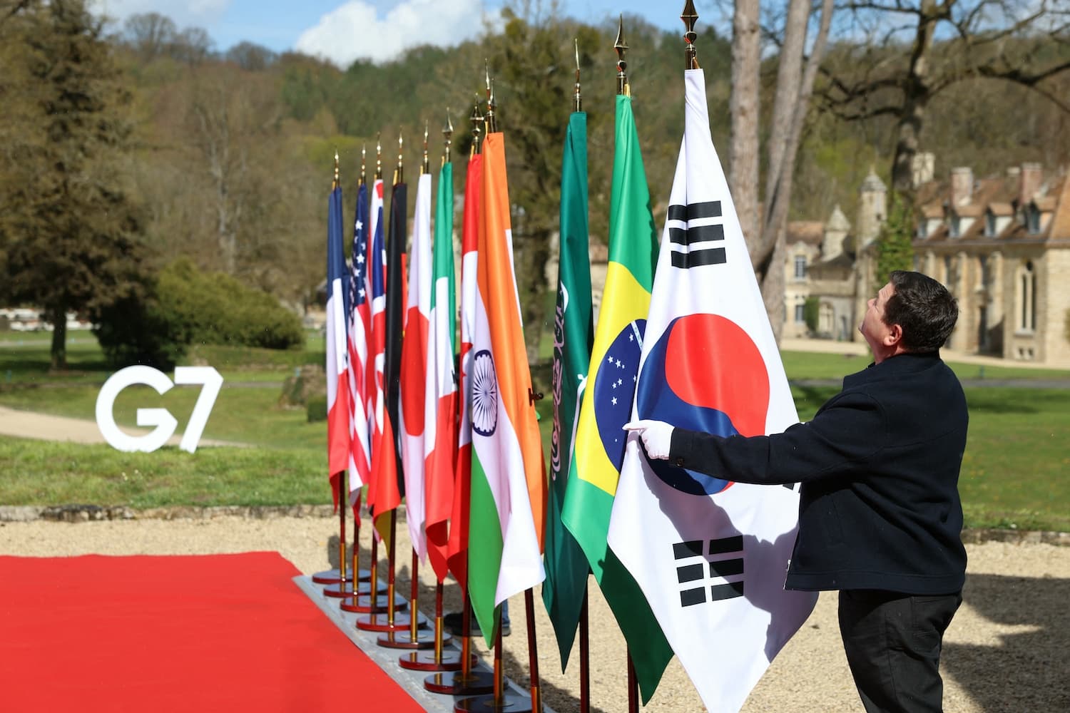 G-7 Aims to Balance Addressing Russia-Ukraine, Iran Wars