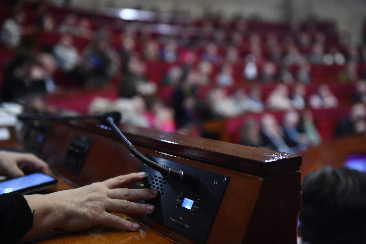 How to Fix Democracy? Out With the Politicians!