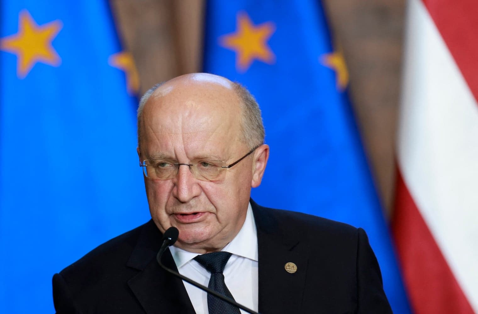 EU Defense Official Urges Europe to Take Lessons from Ukraine's Experience
