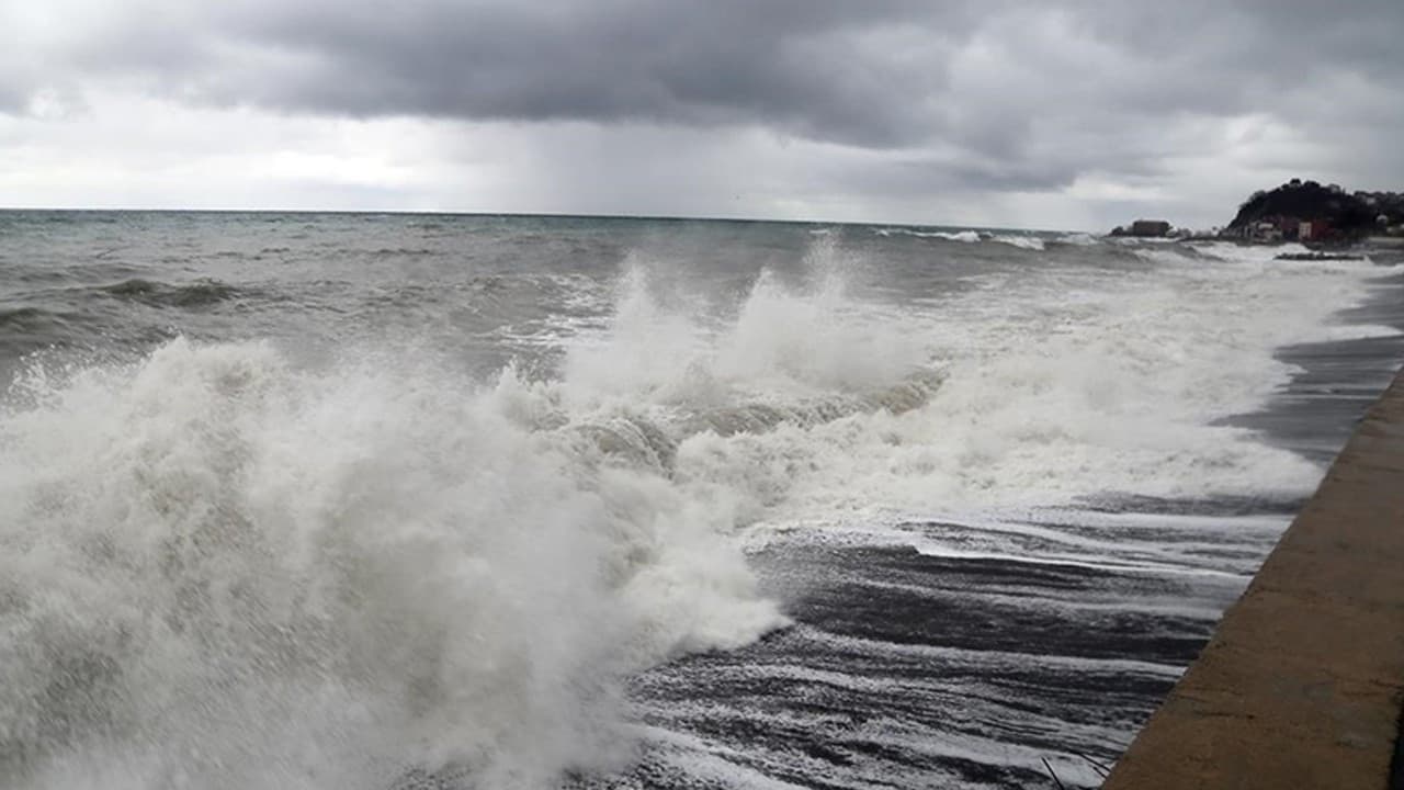 İçişleri'nden fırtına ve sağanak uyarısı
