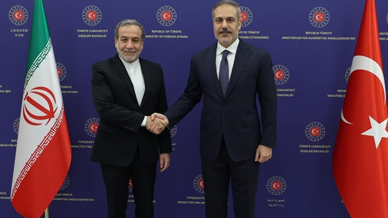 Son dakika: Bakan Fidan, İranlı mevkidaşı Arakçi ile görüştü