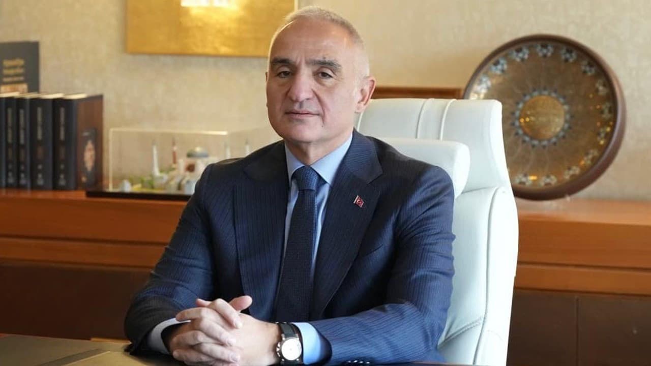 Bakan Ersoy Hataylı çocukların hayalini gerçekleştirdi