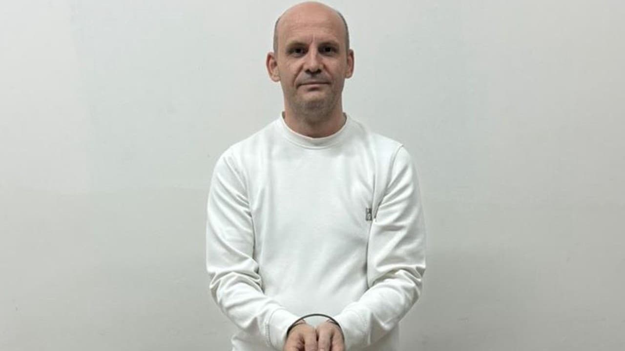 Komedyen Atalay Demirci İstanbul'da yakalandı
