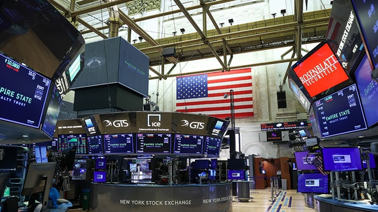 New York borsası günü karışık bir seyirle tamamladı