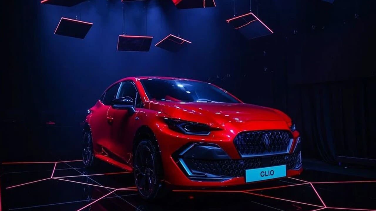 Yılın otomobili ödülünü Renault Clio kazandı
