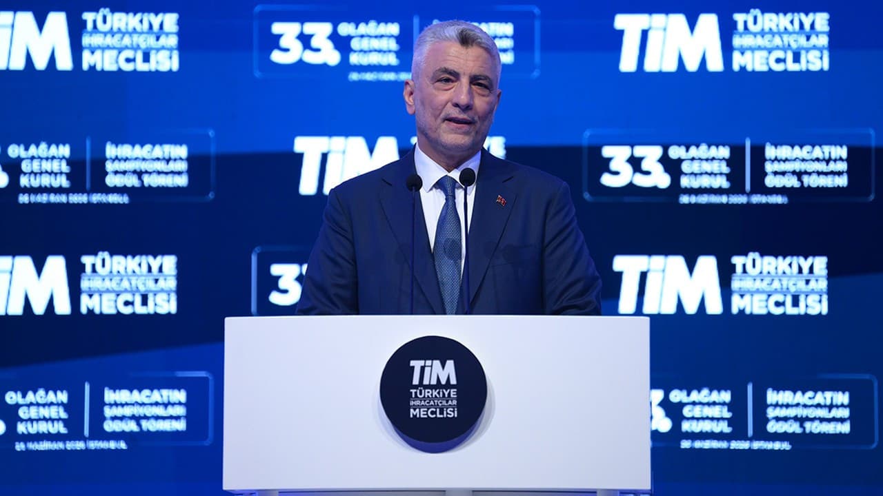 Ticaret Bakanı Bolat, 2026 için 410 milyar dolarlık ihracat hedefini sürdürüyor