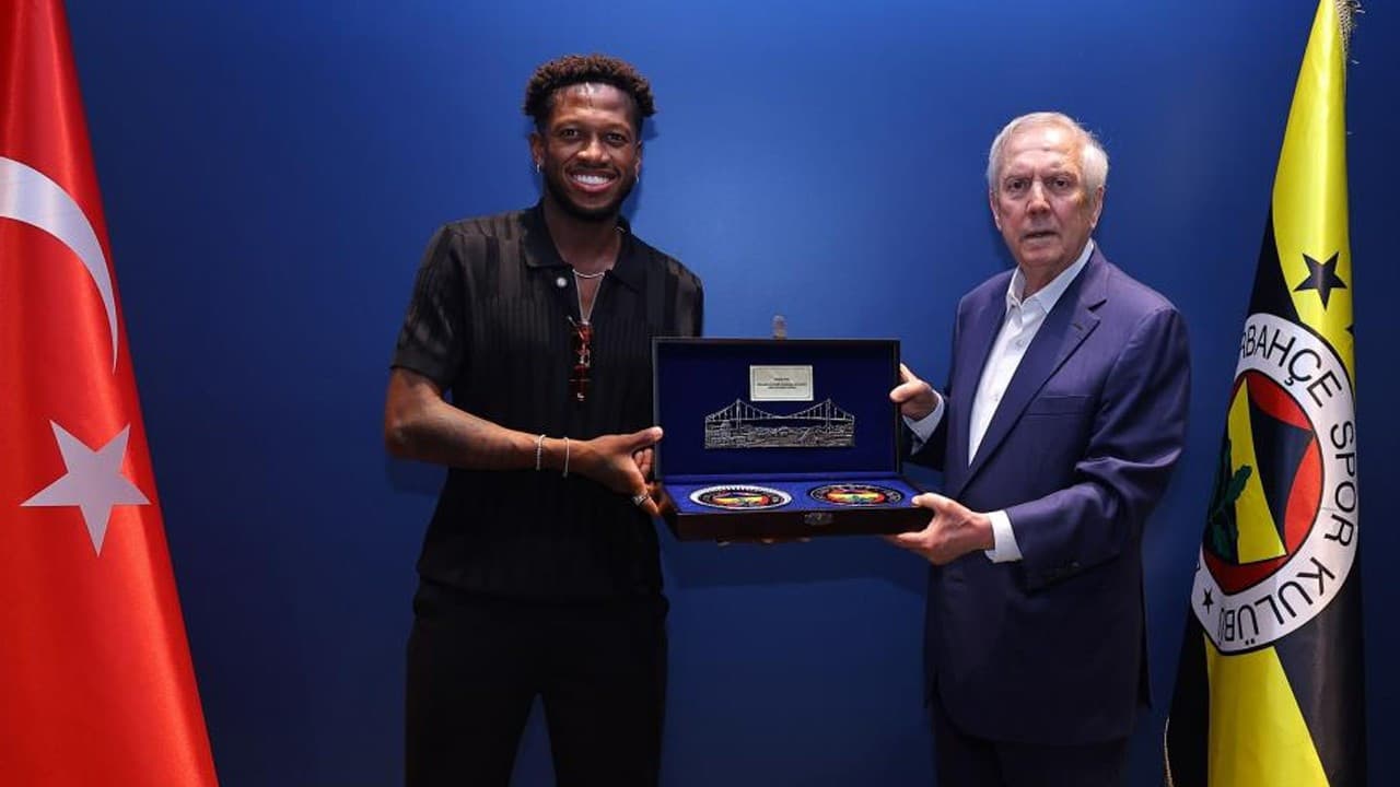 Fred, Fenerbahçe'den ayrıldı