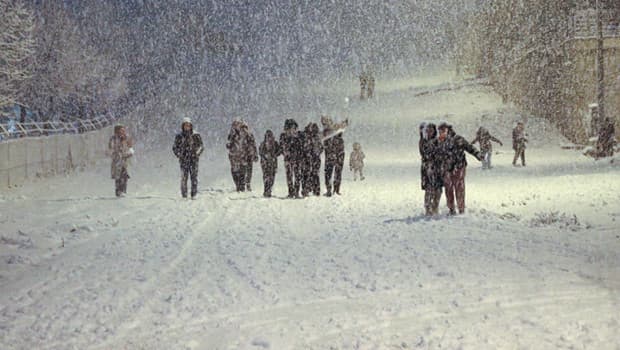 Meteoroloji'den 41 il için sarı kodlu uyarı! İstanbul'da kar yağışı etkili oluyor... Okullar tatil edildi