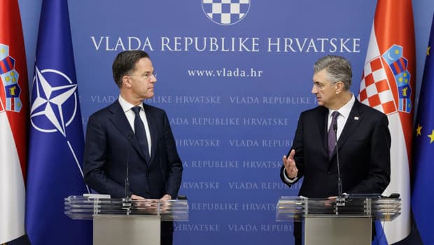 Rutte'den Hırvatistan'da Bayraktar TB2 SİHA’lara övgü: "Türkiye’den aldığınız İHA'ları görmek beni çok etkiledi"