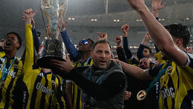 Biraz heavy metal, biraz samba: Kaos uzmanı Tedesco!