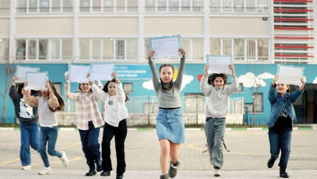 Tatil için tavsiyeler... 19 milyon öğrenci bugün karne alıyor