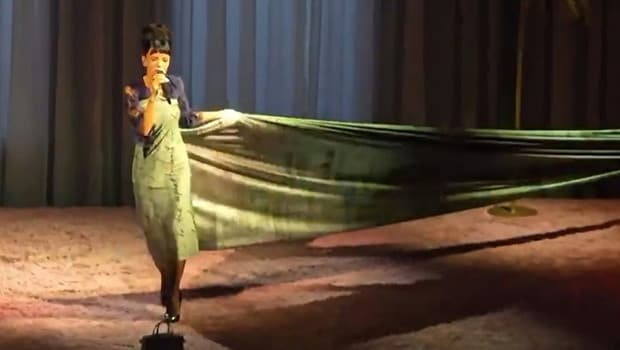 Öyle bir elbise giydi ki herkes şaştı kaldı… İntikam öyle alınmaz böyle alınır! ‘İşte kocamın başka kadınlara aldığı şeylerin faturaları’