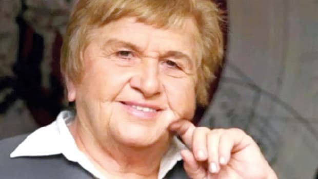 Usta söz yazarı Ülkü Aker'e veda