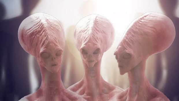 Bilim dünyasında tartışma yaratan iddia: Uzaylılar mesaj gönderiyor ama biz duymuyoruz! Onlarca yıllık arayışta büyük hata mı var?