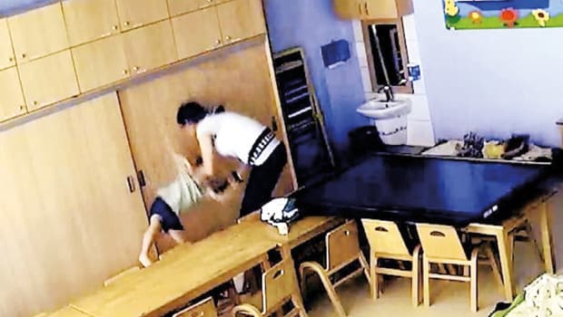 Kreşteki dayağa hapis cezası