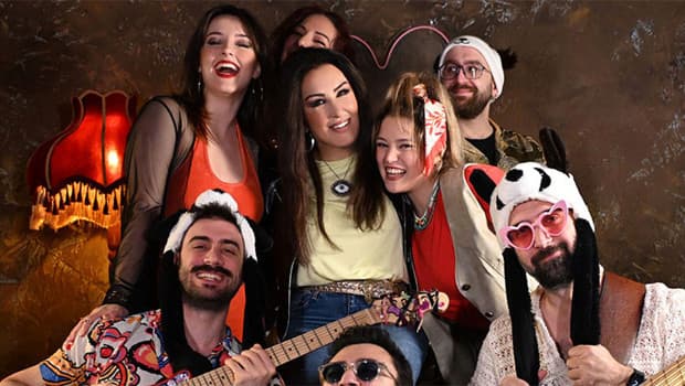 Nükhet Duru'dan eski şarkıya yeni yorum