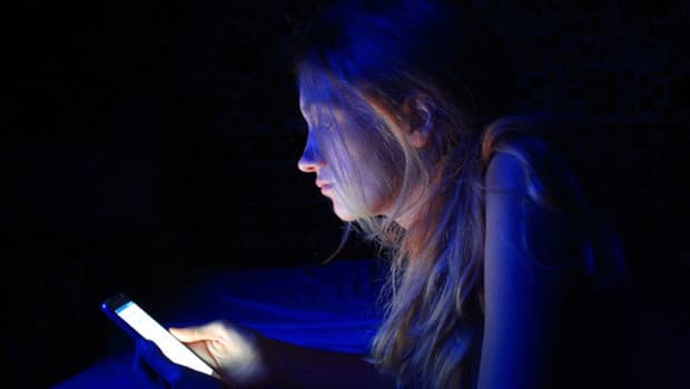 Telefon ışığı erken yaşlandırıyor