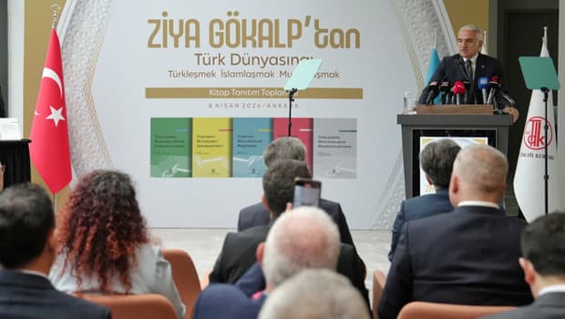 Türk dünyasına 5 lehçede dev eser | 'Türkleşmek, İslamlaşmak, Muasırlaşmak' eseri Türk dünyasıyla buluşuyor
