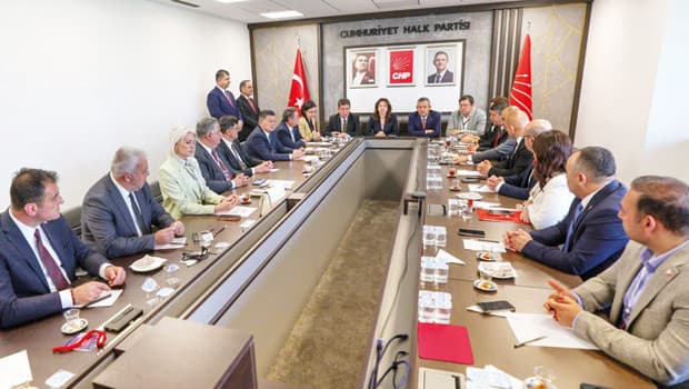 CHP’de başkanlar zirvesi yapıldı... ‘İhbar sandığı’ kurulacak