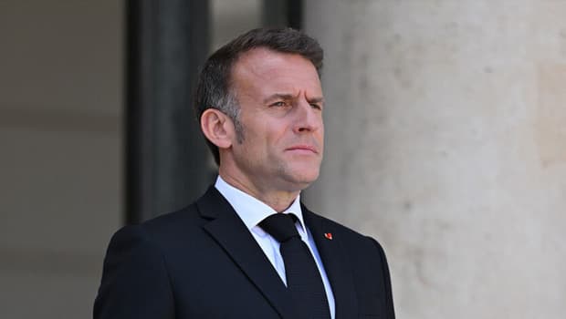 Macron'un Yunanistan ziyareti eleştirilerin odağında