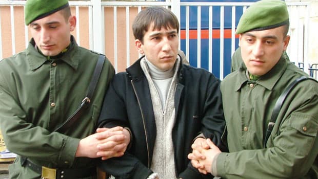 Komilikten suç imparatorluğuna! Bir suç baronunun portresi