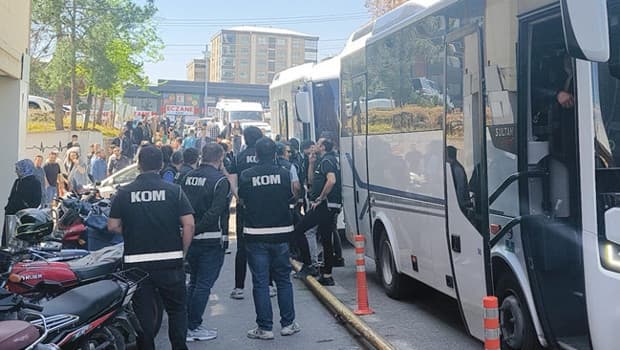 Halfeti Belediyesi'ne operasyon: Eski Belediye Başkanı Şeref Albayrak dahil 29 kişi tutuklandı