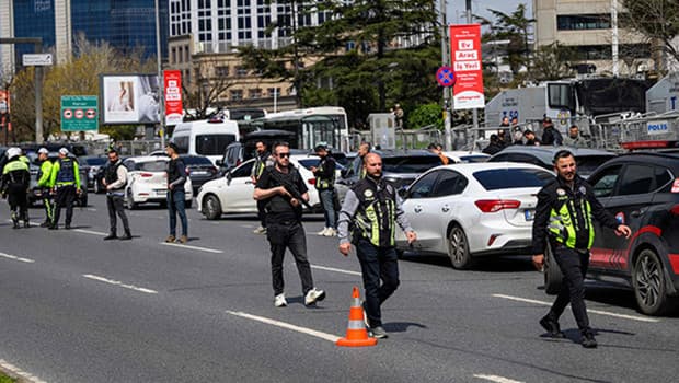 Terör saldırısında polislerle alay eden kişiler hakkında iddianame hazırlandı