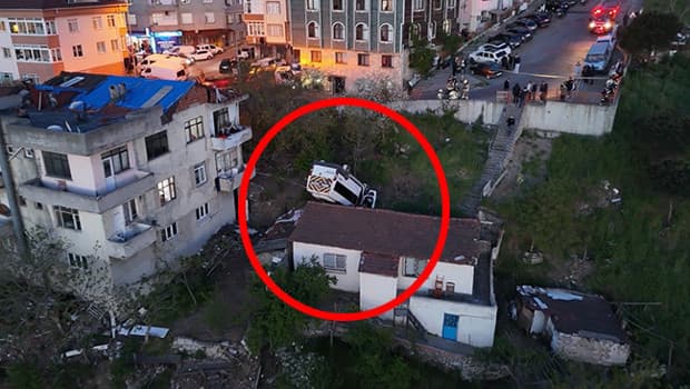 Okul servisi evin çatısına düştü: Şoför hayatını kaybetti