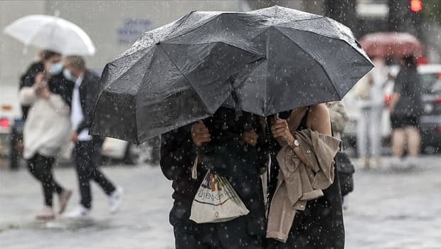 İstanbul’a kış geri geliyor! Meteoroloji açıkladı: Sıcaklık 10 derece birden düşecek