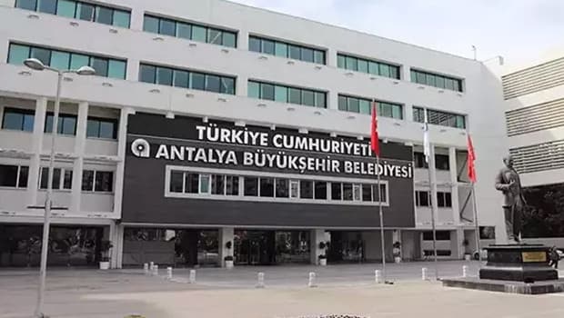 Son dakika... Antalya Büyükşehir Belediyesi'ne yönelik yeni operasyon: Böcek'in gelini dahil çok sayıda gözaltı kararı
