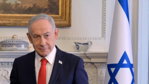 Netanyahu'nun duruşması başlamasına saatler kala ertelendi