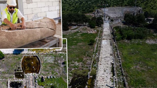 Efes Antik Kenti'nde taş restorasyonu sürüyor