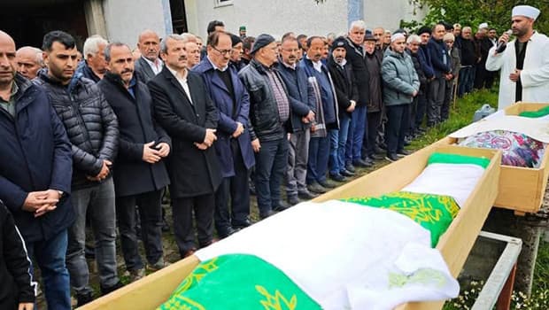 Anne ve oğlu aynı günde hayatını kaybetti