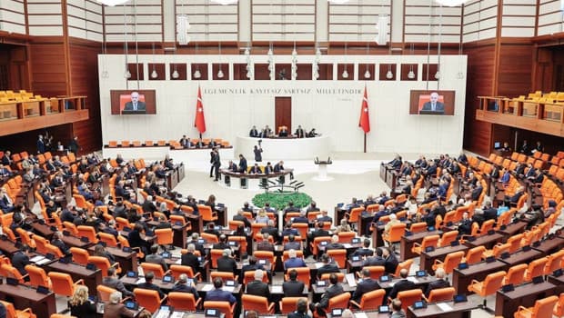 Meclis içtüzük çalışmaları seçim sonrasına ertelendi