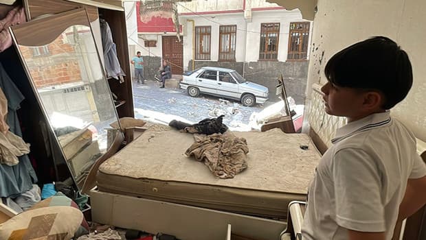 Şanlıurfa'da gaz patlaması: 1 yaralı, 2 araç hasar gördü