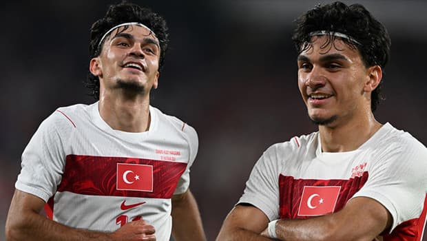A Milli Takım'da Can Uzun'un ilk 11'deki etkileyici golü