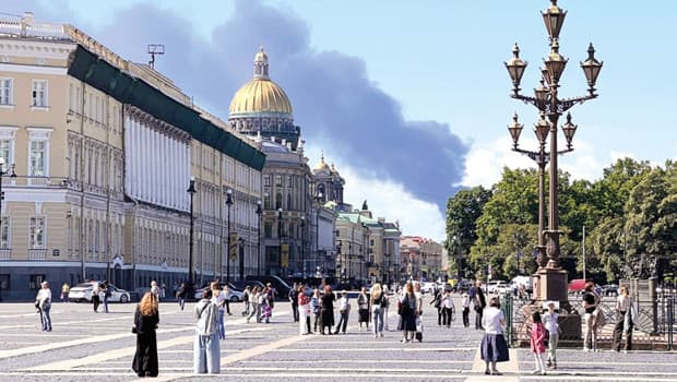 Ukrayna, St. Petersburg'u dronlarla hedef aldı