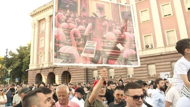 Kushner’in otel projesi Arnavutluk’u sokağa döktü