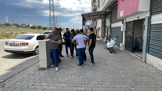 Şanlıurfa'da korkunç olay! Eşi ve kızını tabancayla vurarak ağır yaraladı