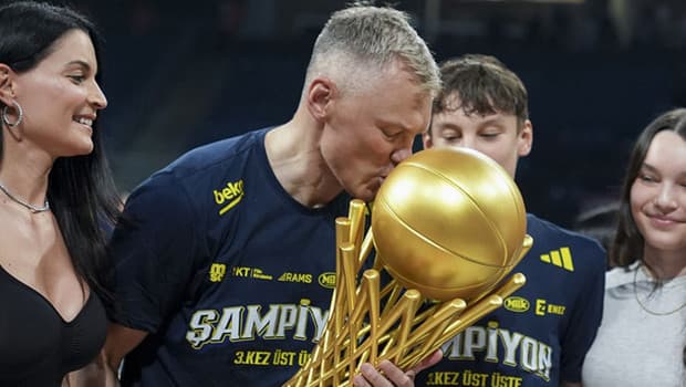 Sarunas Jasikevicius: Şampiyonluk mutluluğu yaşıyoruz